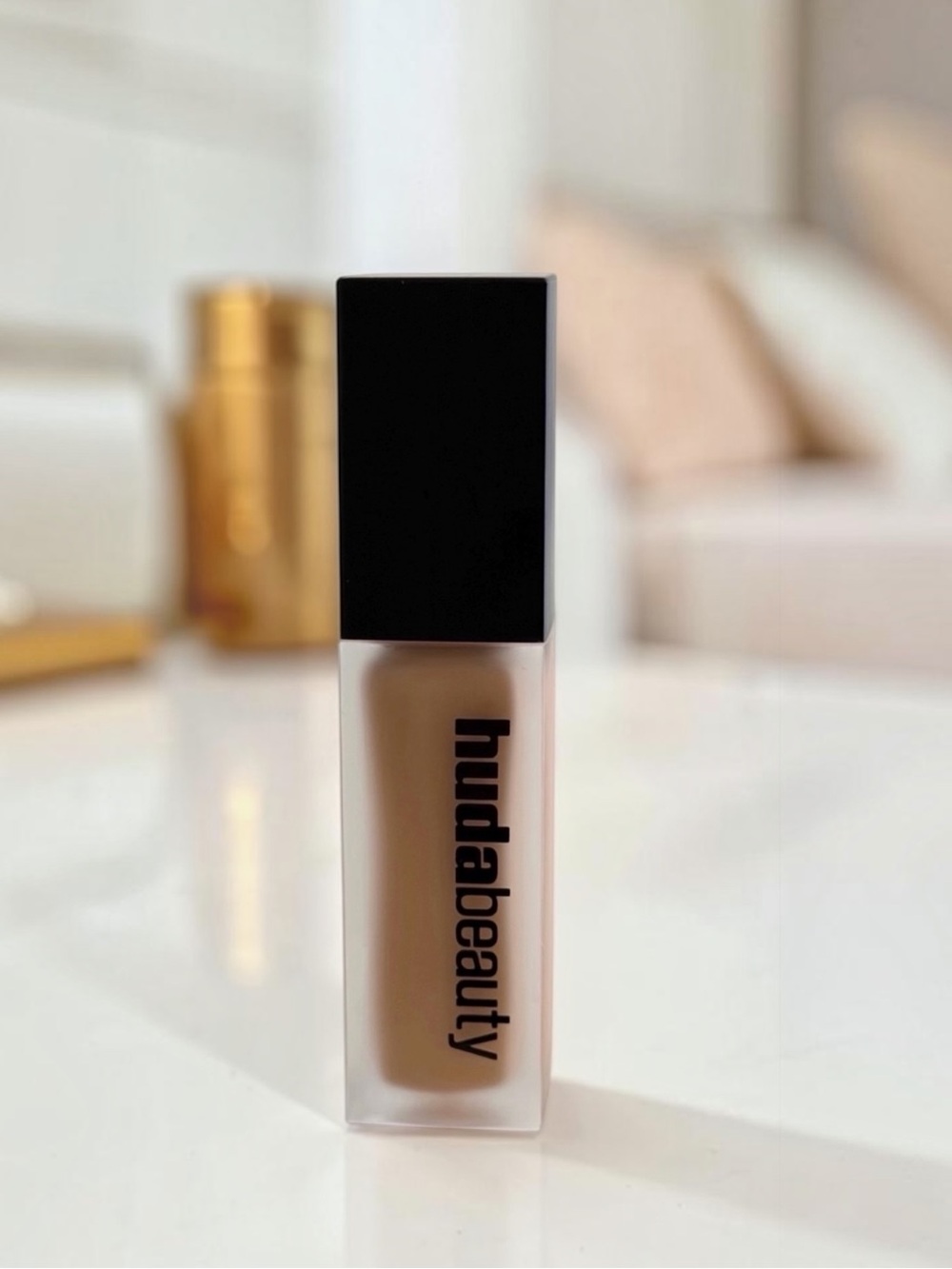 Huda Beauty Faux Filter Luminous Matte Concealer - Graham Cracker 4.1G